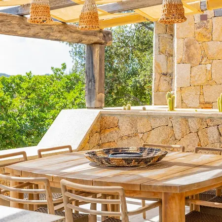 Luxury In Cala Dei Ginepri Villa *