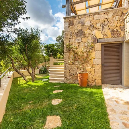 Luxury In Cala Dei Ginepri Villa *