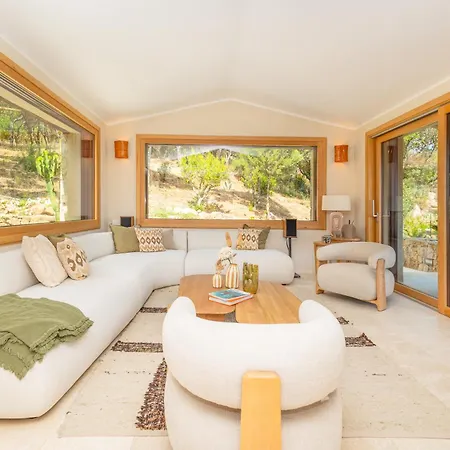 Luxury Villa In Cala Dei Ginepri Cala Bitta