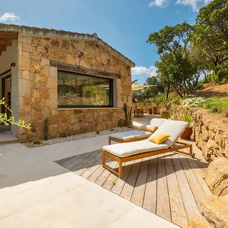 Villa Luxury Villa In Cala Dei Ginepri
