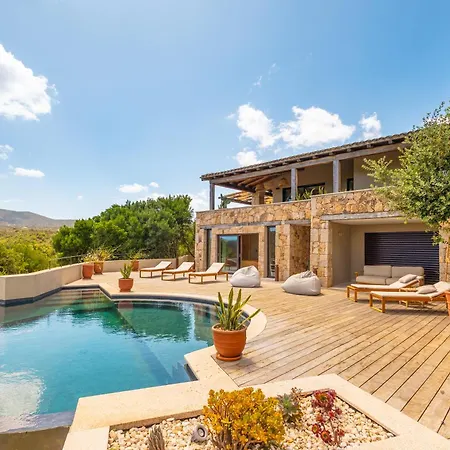 Luxury Villa In Cala Dei Ginepri Cala Bitta